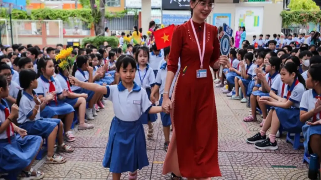 Lương giáo viên tiểu học tăng ra sao từ 1.7.2026?