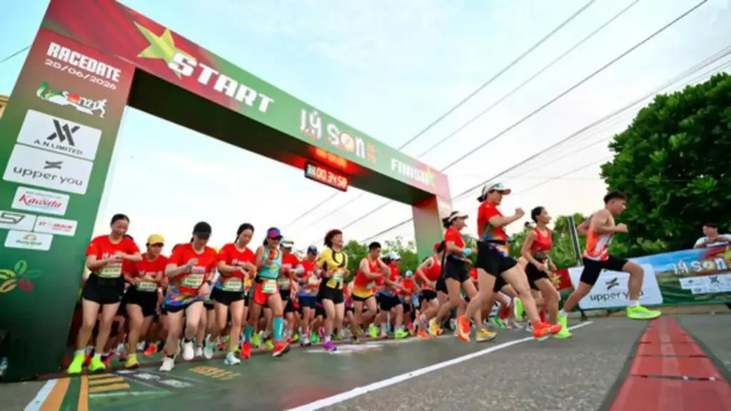 Lý Sơn Half Marathon: Chạy giữa biển trời và nham thạch triệu năm