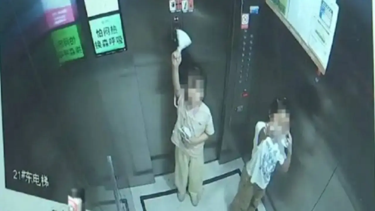 Mắc kẹt trong thang máy, 2 bé gái cầu cứu 35 lần và cái kết