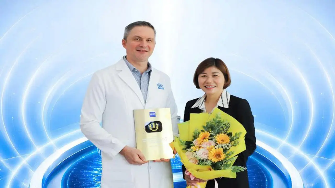 Mắt Việt - Nga dẫn đầu về xoá cận ZEISS SMILE® Pro AI 4.0