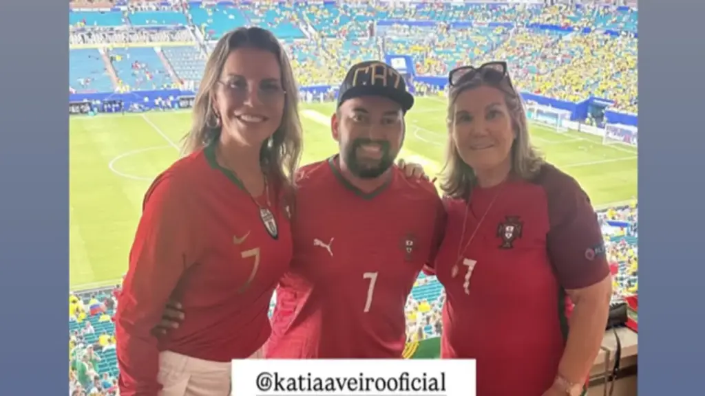 Mẹ của Ronaldo bảo vệ con trai giữa cơn bão chỉ trích: ‘Chúng tôi từng đi lên từ tận đáy…’