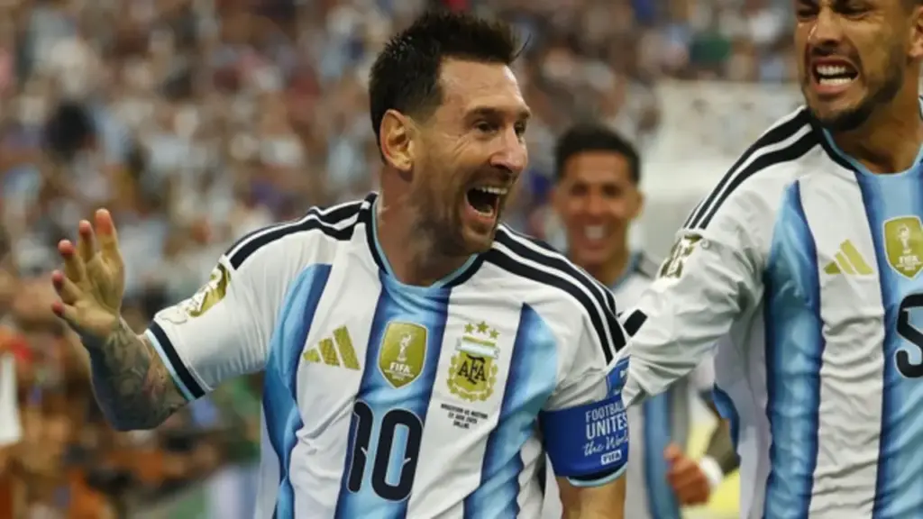 Messi đảo ngược tình thế trong cuộc đua Vua phá lưới: Bỏ xa Ronaldo, kém một người