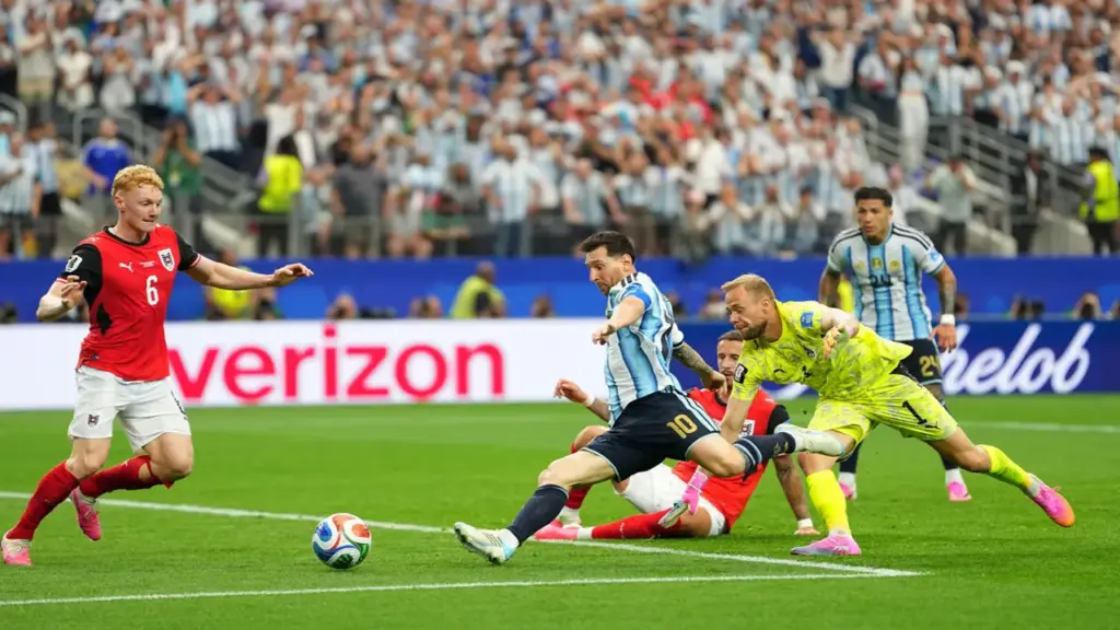 Messi được chấm điểm 9 trong trận thắng Áo