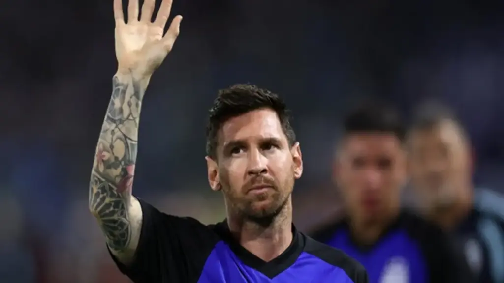 Messi tập riêng trong ngày đầu hội quân cùng đội tuyển Argentina