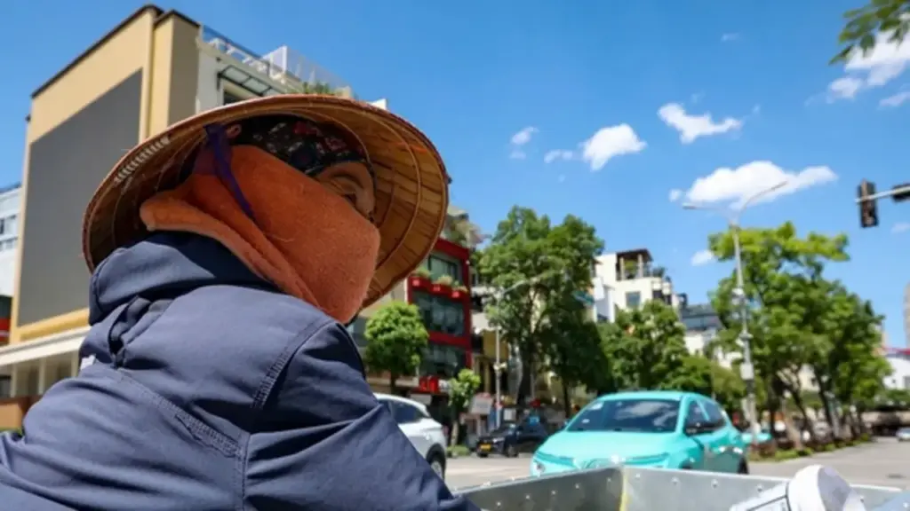 Miền Bắc nắng nóng đỉnh điểm 2 ngày trước đợt mưa lớn