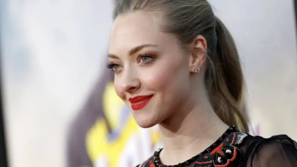 Minh tinh Amanda Seyfried phải thuê vệ sĩ bảo vệ vì vạ miệng