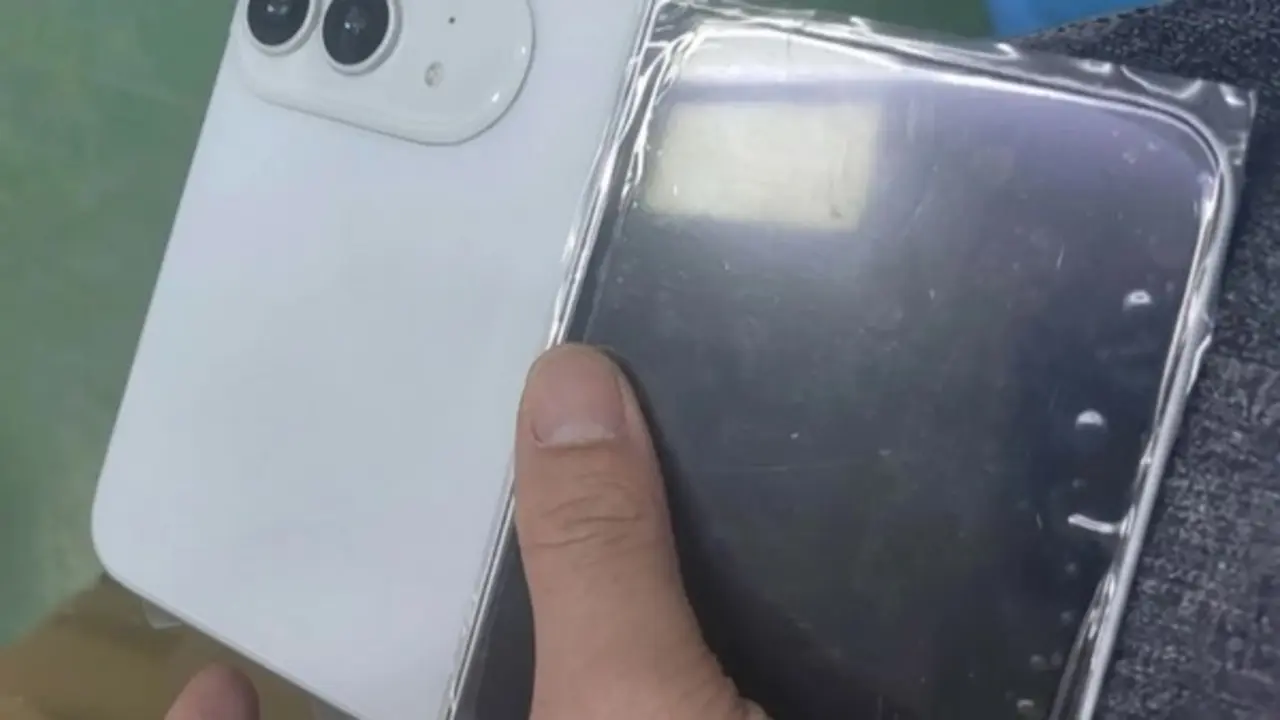 Mô hình iPhone Ultra xuất hiện, hé lộ tham vọng mới của Apple