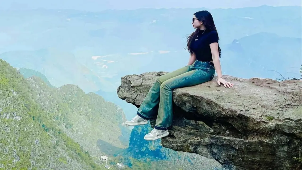 "Mỏm đá tử thần" ở Hà Giang tạm ngừng đón khách tham quan