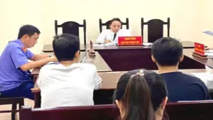 Một người ở TPHCM bị tòa cấm ra đường ban đêm