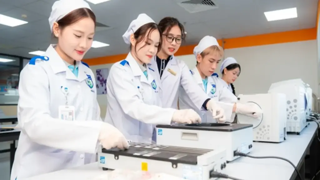 Một trường ĐH thành lập Trường Y và Khoa học sức khỏe