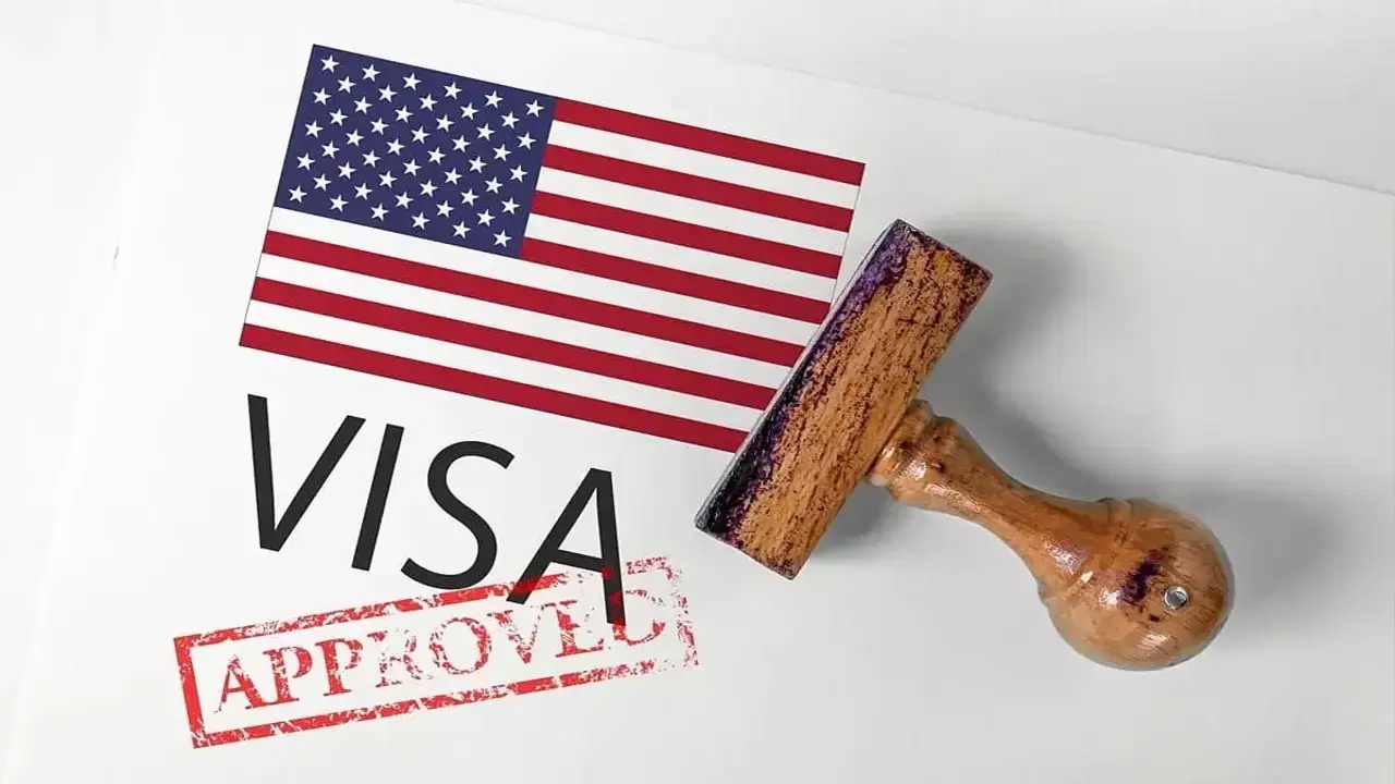 Mỹ sắp thí điểm dịch vụ hẹn phỏng vấn visa nhanh giá 750 USD