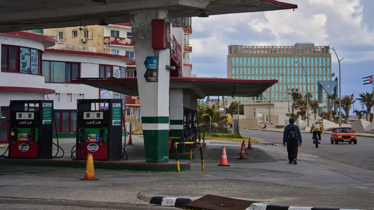 Mỹ trừng phạt công ty dầu khí nhà nước Cuba, Havana lập tức lên tiếng
