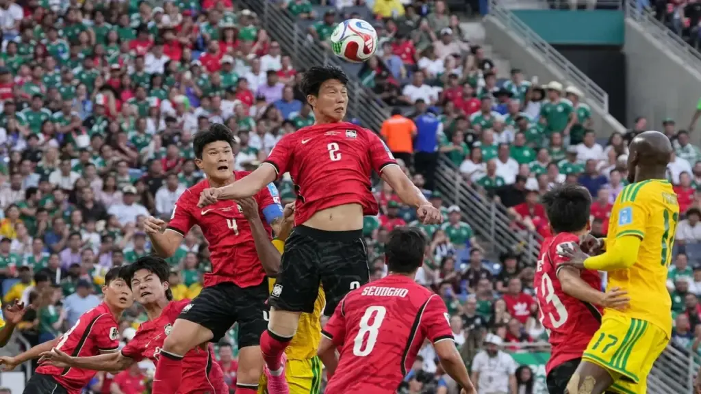 Nam Phi 0-0 Hàn Quốc (H1): Lee Kang-in sút chệch cột