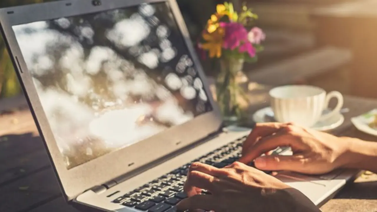 Nắng nóng gay gắt, chớ đặt laptop ở những vị trí này