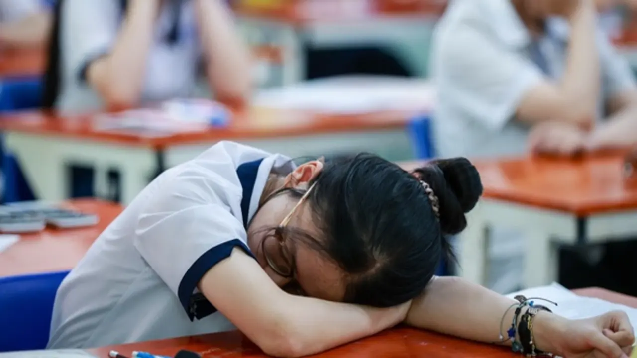 Nếu điểm thi lớp 10 không như ý, nếu em rớt trường chuyên và thấy suy sụp...