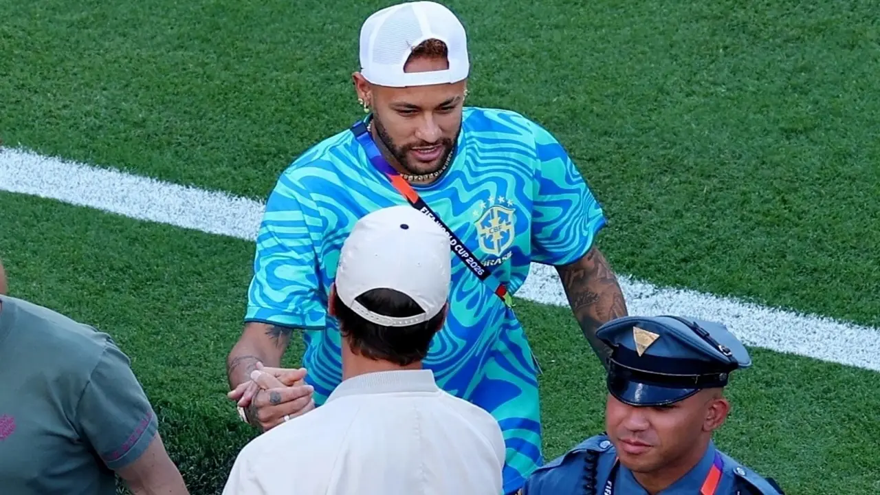Neymar nghỉ hết vòng bảng World Cup
