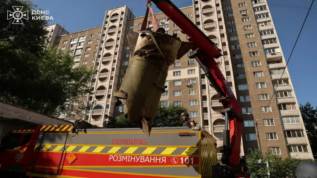 Nga không kích đáp trả, phóng loạt tên lửa rung chuyển Kiev