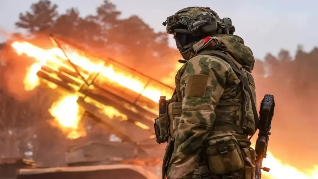 Nga "luồn sâu, thẩm thấu", Ukraine lo thất thủ chốt chặn vành đai pháo đài