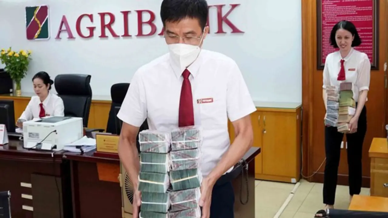 Ngân hàng chạy đua huy động vốn