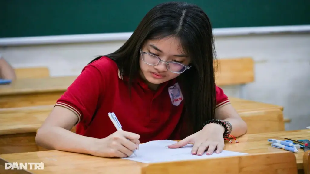 Nghiên cứu cắt giảm những môn không còn phù hợp để giảm áp lực học tập
