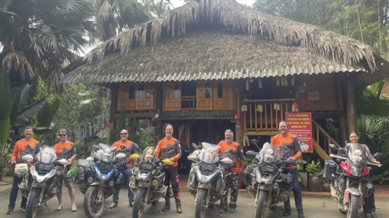 Người đàn ông Dao đưa ngôi nhà sàn bên hồ Thác Bà thành điểm đến của du khách quốc tế