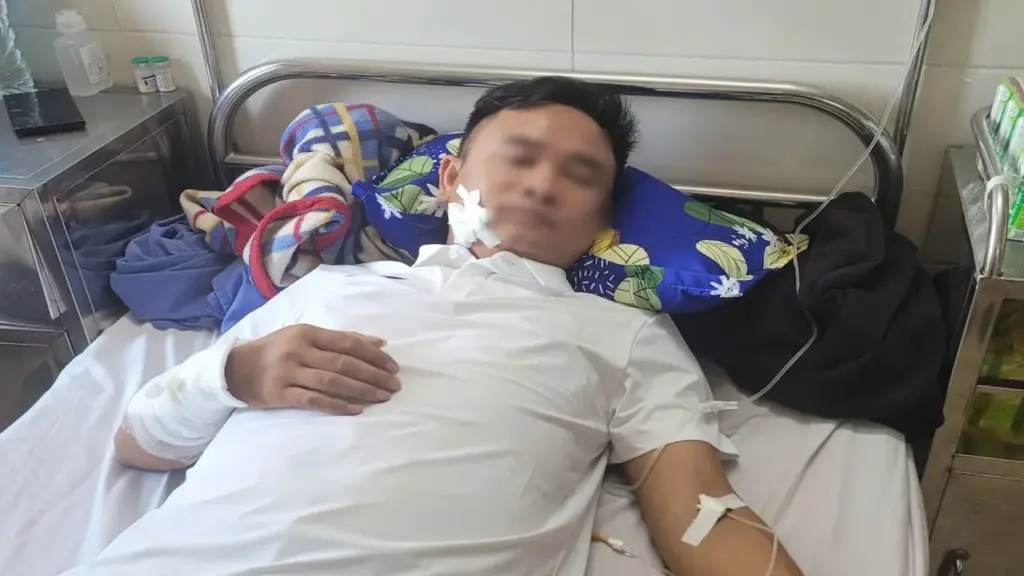 Người đàn ông trình báo bị bắn nhiều phát nghi do chậm trả nợ