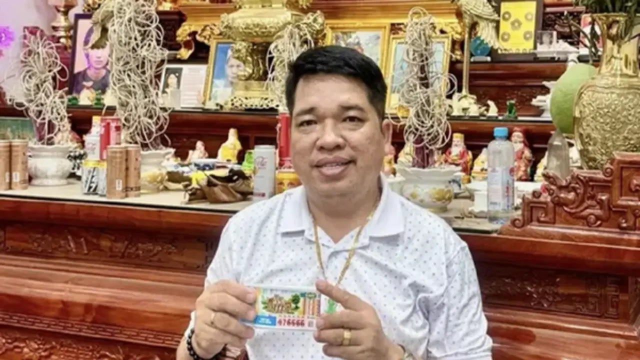 Người đàn ông trúng Vietlott 83 tỷ lại tiếp tục "gặp lộc" khiến ai cũng bất ngờ
