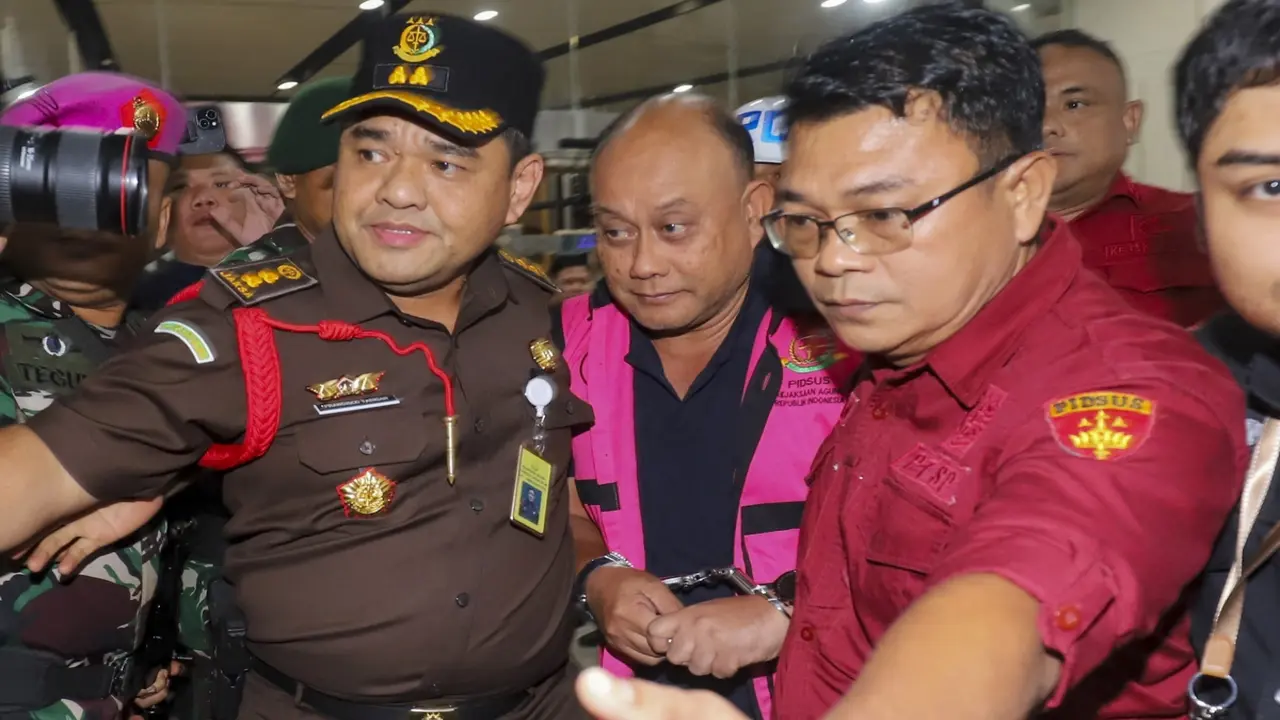 Người đứng đầu chương trình 'bữa ăn học đường miễn phí' Indonesia bị bắt