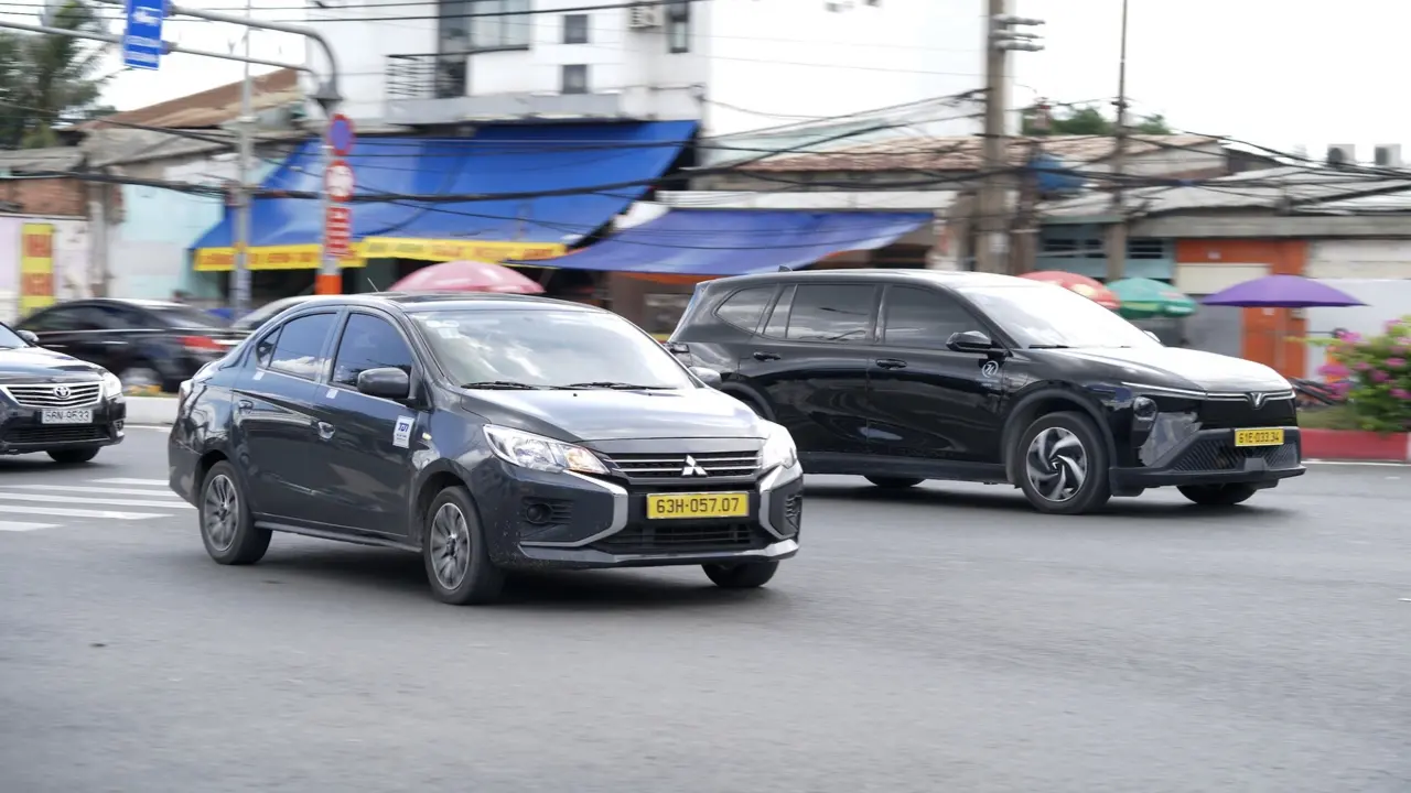 Người Việt giảm mua xe xăng, tăng mua xe điện