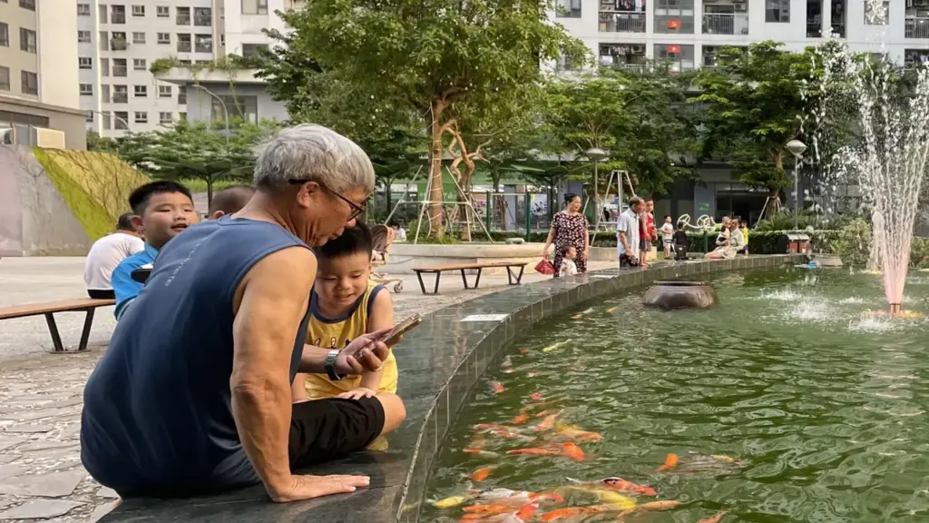 Người Việt trung niên chuẩn bị cho tuổi già thế nào