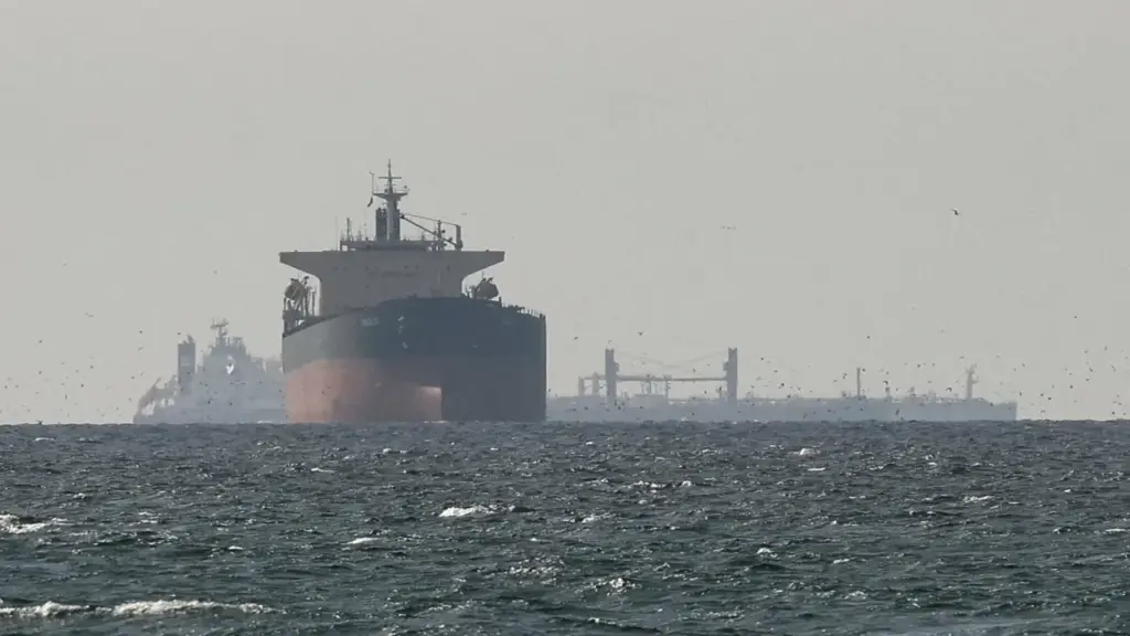 Nguồn cung dầu khí khó giải tỏa ngay sau thỏa thuận Mỹ - Iran