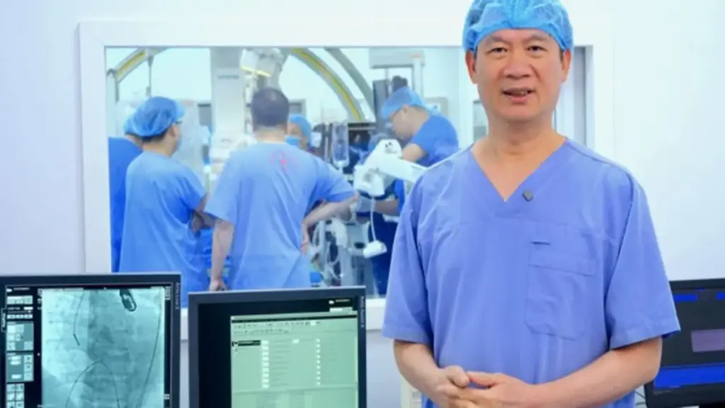 Nguy cơ nhồi máu cơ tim do cảm xúc mạnh từ những trận bóng kịch tính