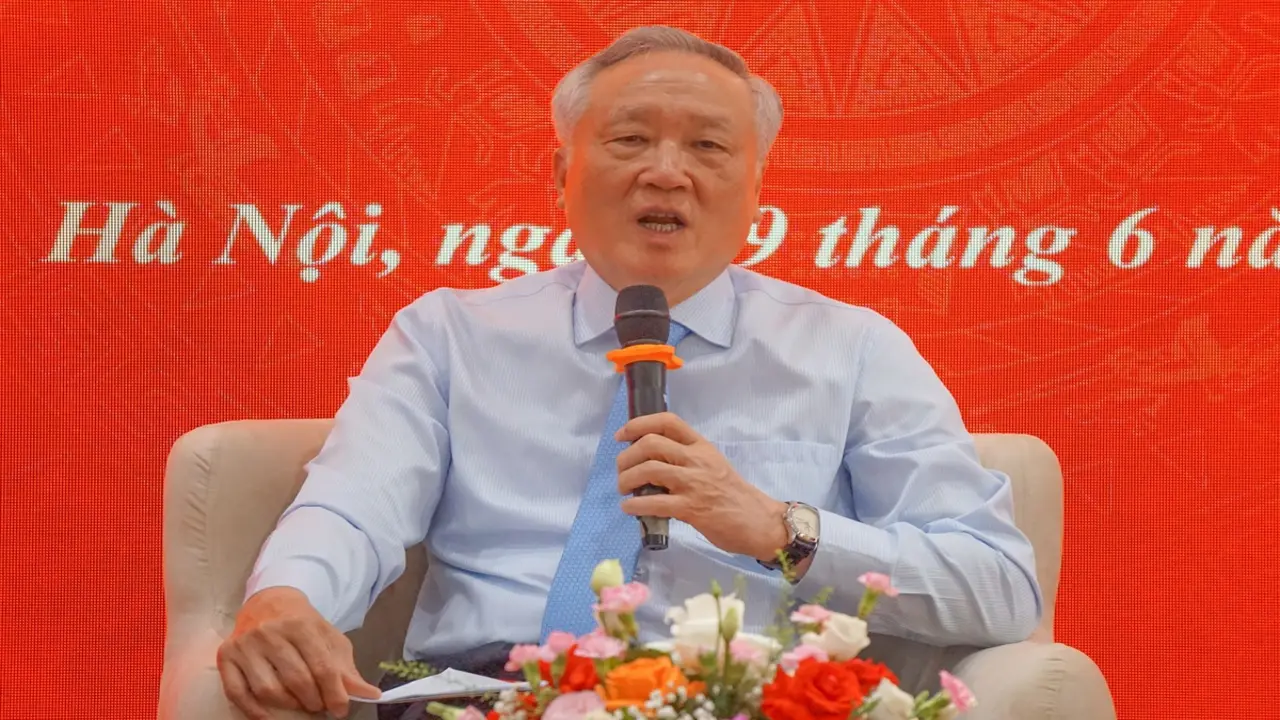 Nguyên Phó thủ tướng thường trực Nguyễn Hòa Bình ra mắt sách về xây dựng Chính phủ liêm chính, kiến tạo