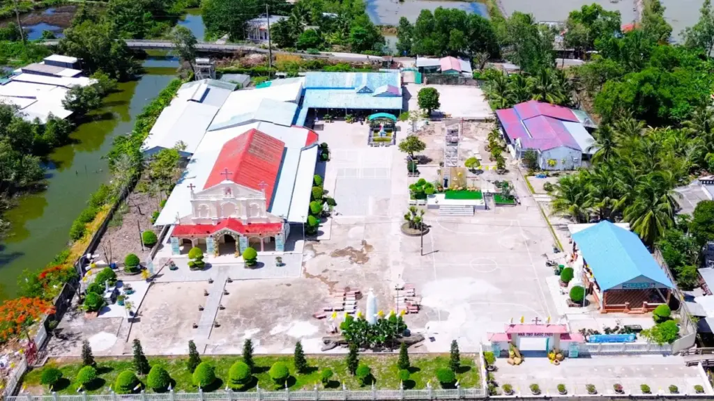 Nhà thờ Khúc Tréo - nơi an nghỉ đầu tiên của linh mục Trương Bửu Diệp
