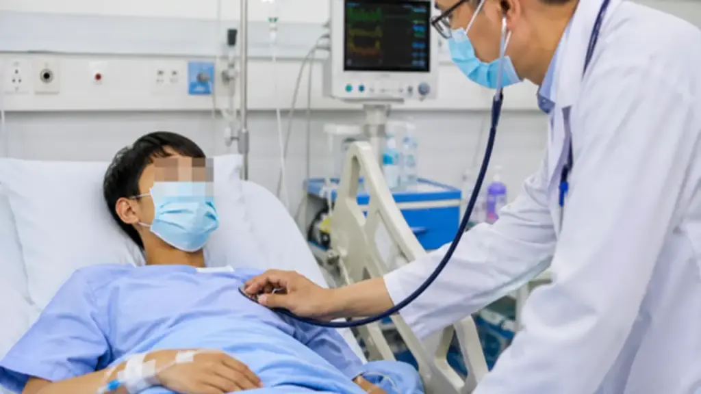 Nhịn cơm giảm cân, uống trà sữa thay nước: Nam sinh 14 tuổi nguy kịch