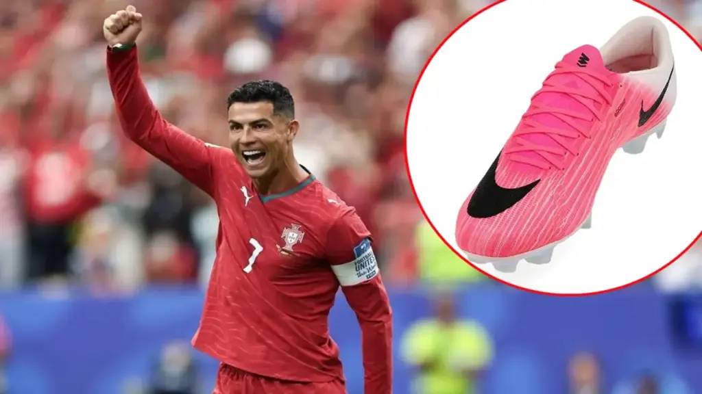 Những đôi giày 'kể chuyện' cuộc đời Ronaldo