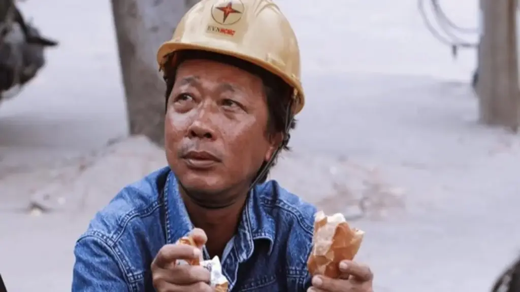 Những khoảng lặng giữa dòng điện