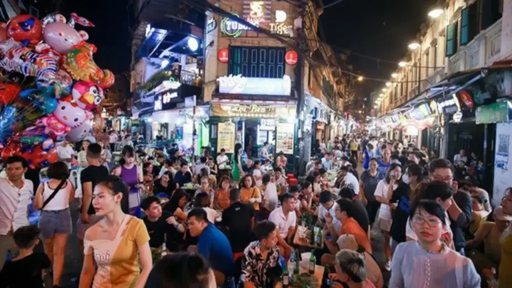 Những ngành nghề được phép kinh doanh về ban đêm ở Hà Nội