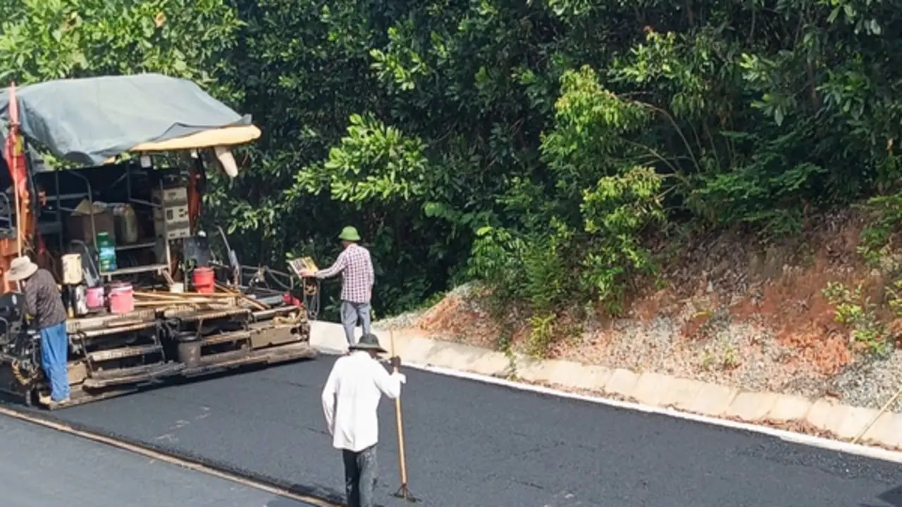 Những ngày "vàng" trên công trường quốc lộ gần 1.800 tỷ đồng