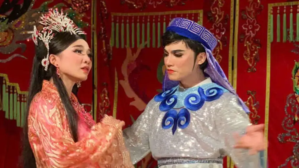 Nợ đời vay trả hát vở cải lương gì mà nghe hay lắm đa?