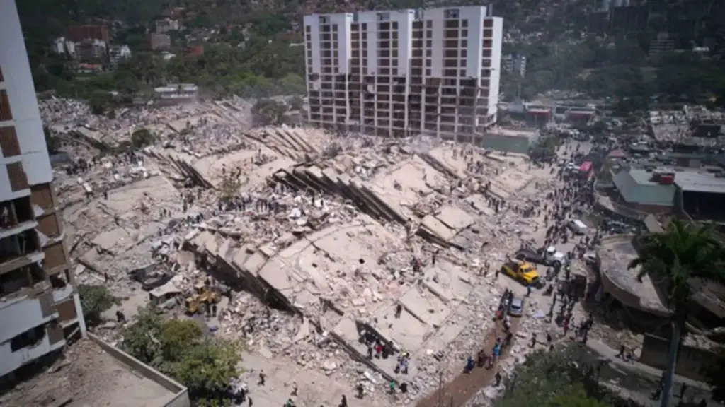 Nỗ lực tìm phép màu sau thảm họa động đất Venezuela