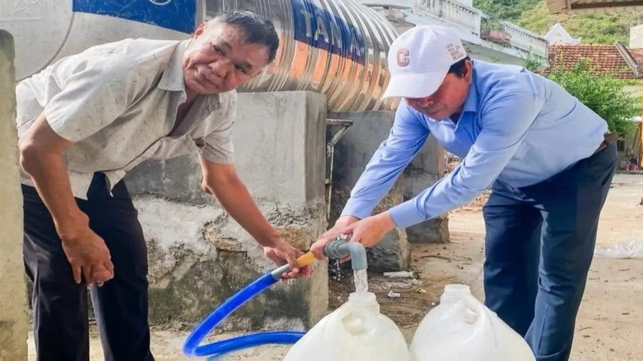 Nơi người dân "mua chỉ vàng dễ hơn mua can nước sạch"