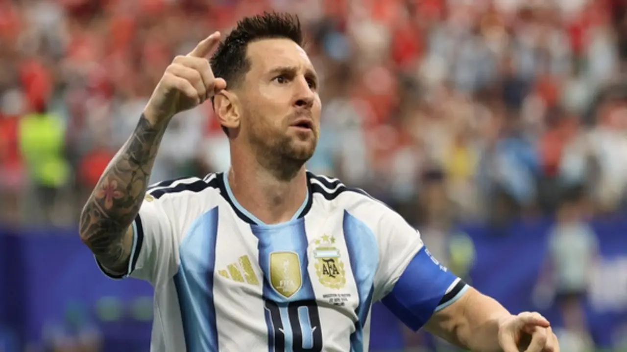 Nóng: Messi hỏng penalty rồi vẫn… sút tung lưới Áo, xô đổ kỷ lục ghi bàn World Cup