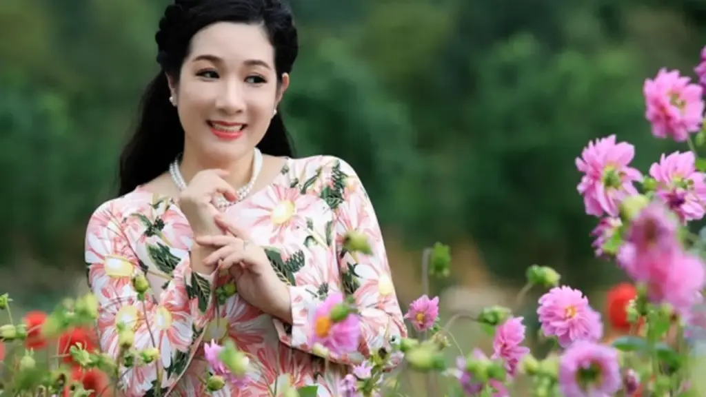 Nữ NSƯT đình đám 1 thời là mẹ đơn thân: U60 giàu có, chọn cuộc sống độc thân, giản dị