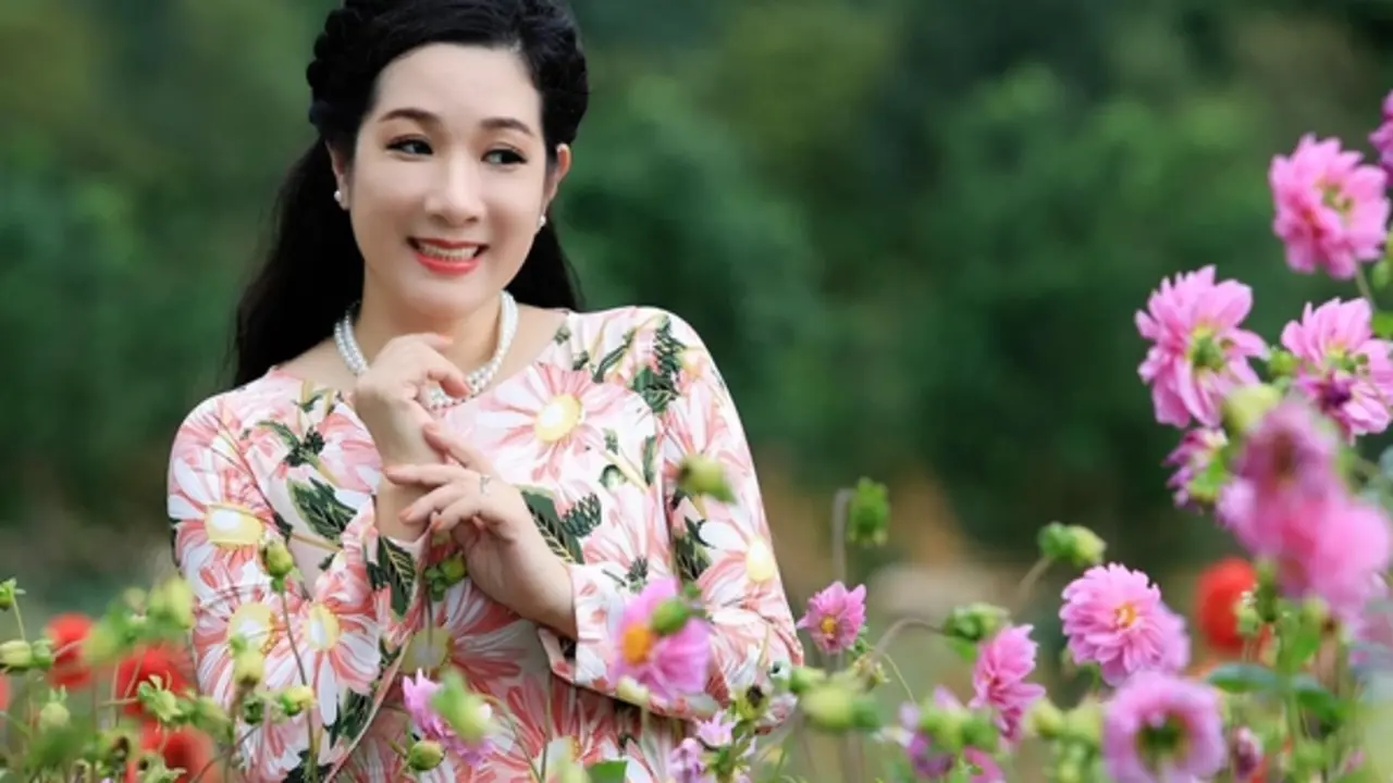 Nữ NSƯT đình đám 1 thời là mẹ đơn thân: U60 giàu có, chọn cuộc sống độc thân, giản dị