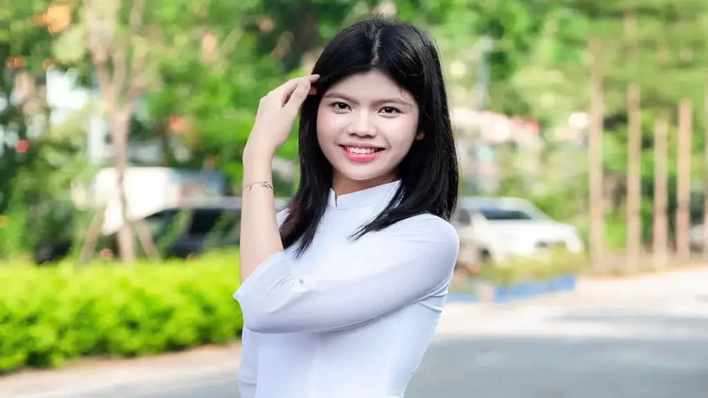Nữ sinh ba lần đỗ thủ khoa Toán, Tin ở Hà Nội