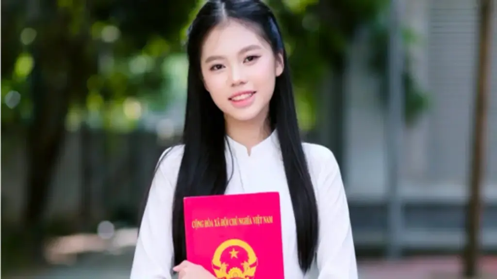 Nữ sinh trường tư trở thành thủ khoa lớp 10 Hà Nội, lập thành tích chưa từng có trong nhiều năm