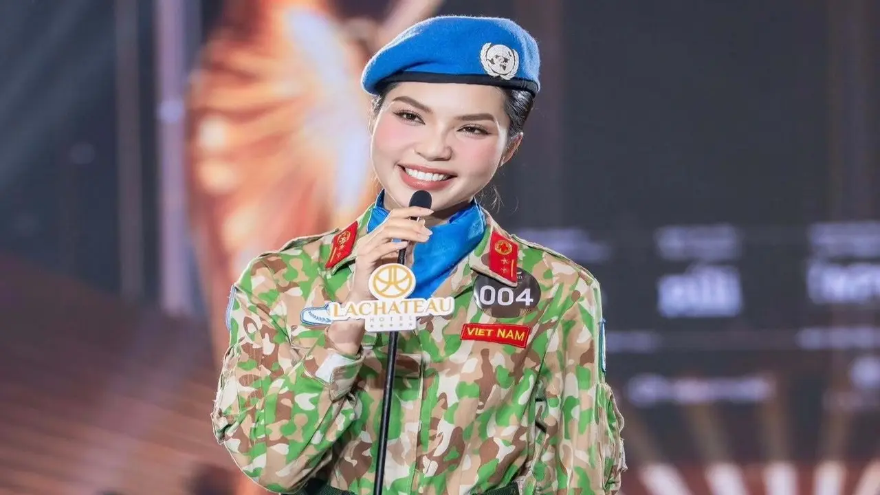 Nữ Trung úy hát bản hit "Còn gì đẹp hơn" gây sốt ở Miss Grand Vietnam 2026