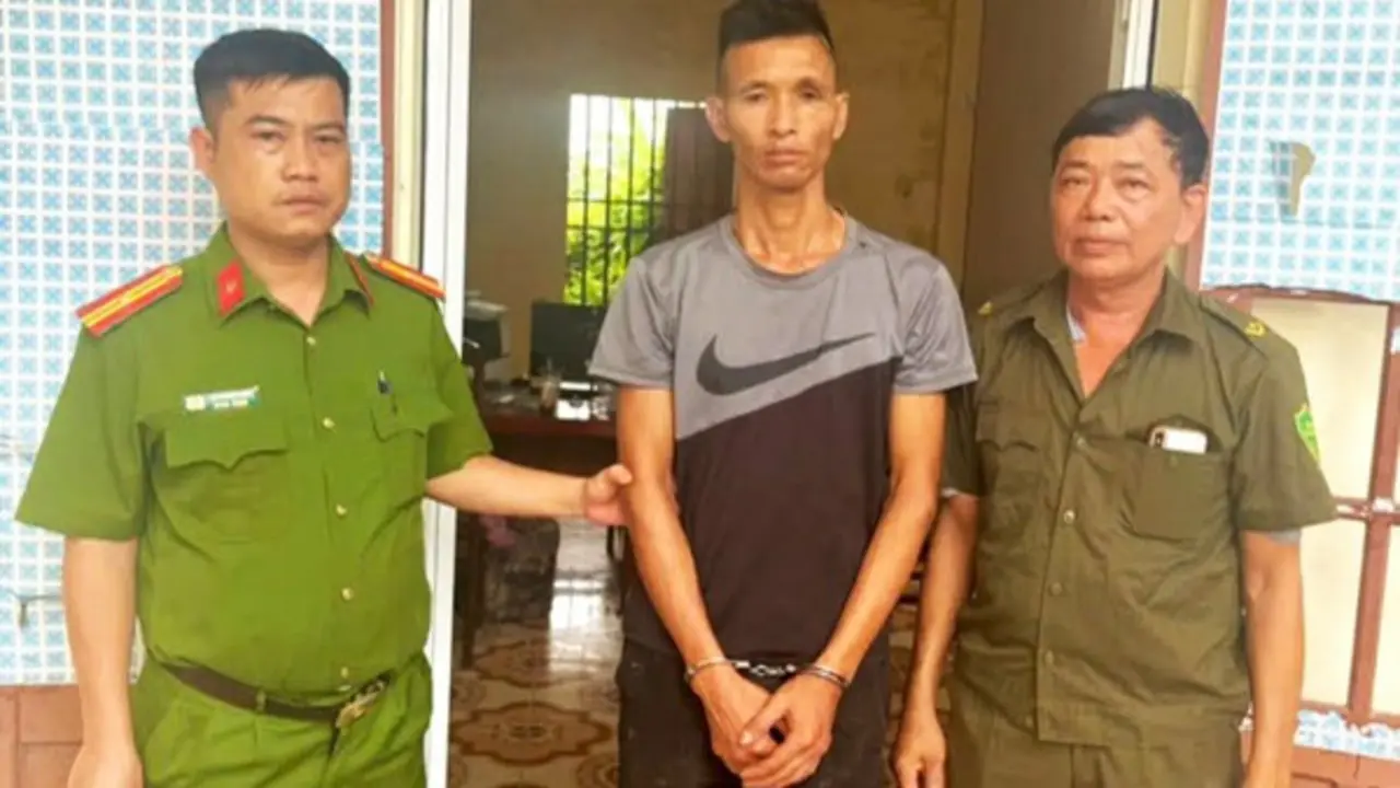 Nửa đêm đang xem bóng đá, anh rể bị em vợ xông vào dùng dao tấn công tử vong
