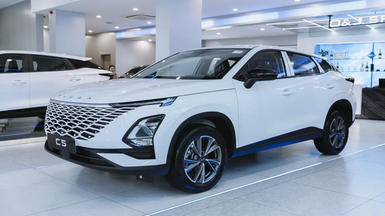 Omoda C5 bổ sung bản Sport ở Việt Nam: Giá 559 triệu, đi 5 năm không tốn tiền xăng, thêm lựa chọn đấu Toyota Yaris Cross
